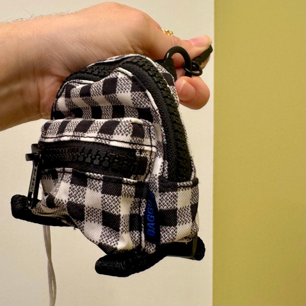 BAGGU Mini Backpack Bag Charm Gingham Black White Purse Clip NEW - Picture 3 of 5